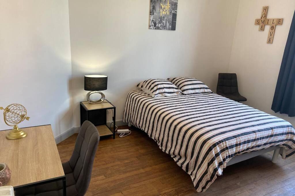 L'Appartement De Moliere N°3 Montluçon Zewnętrze zdjęcie
